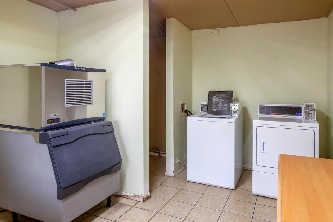 Quality Inn Midtown Саванна Экстерьер фото