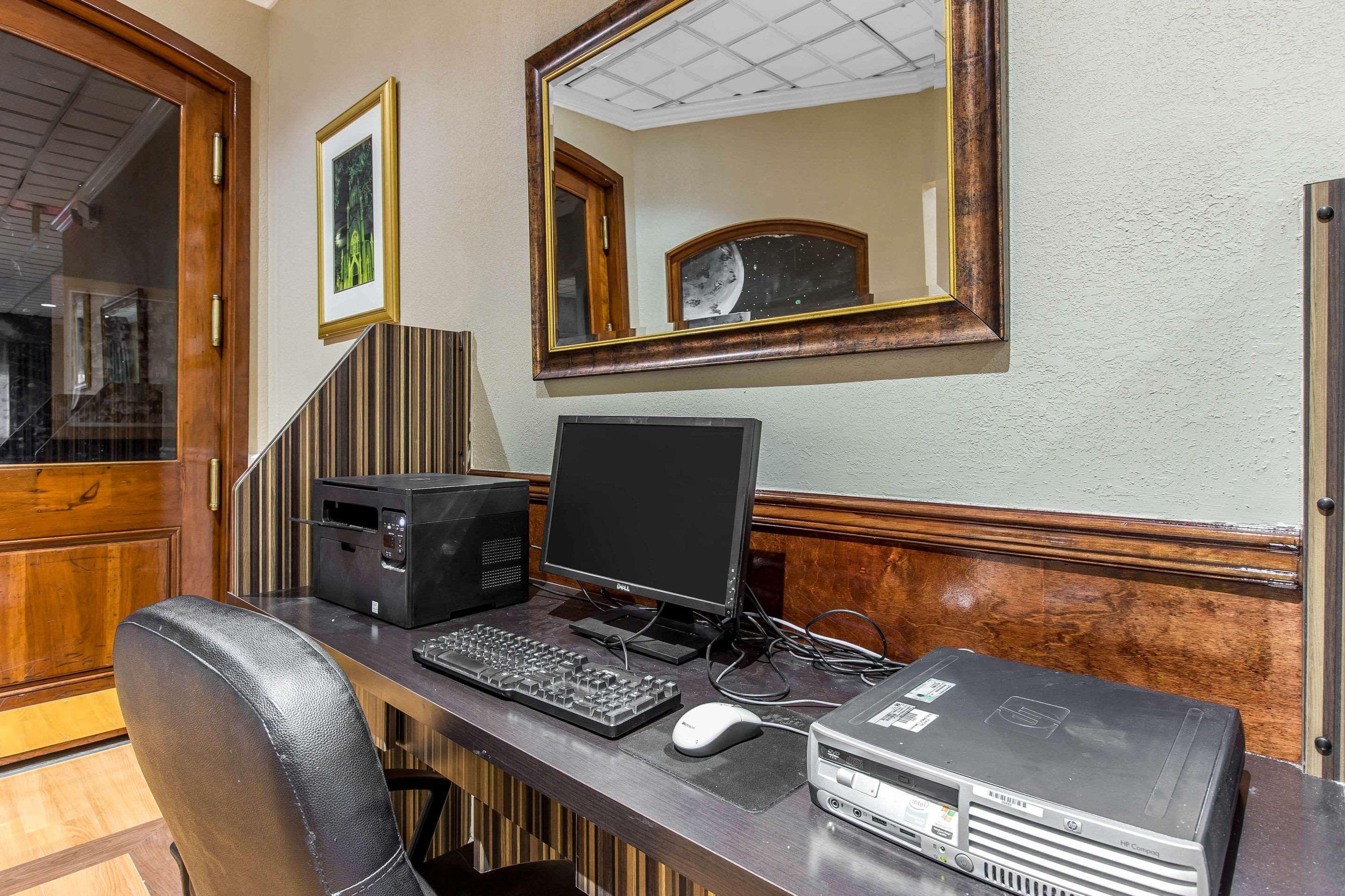 Quality Inn Midtown Саванна Экстерьер фото